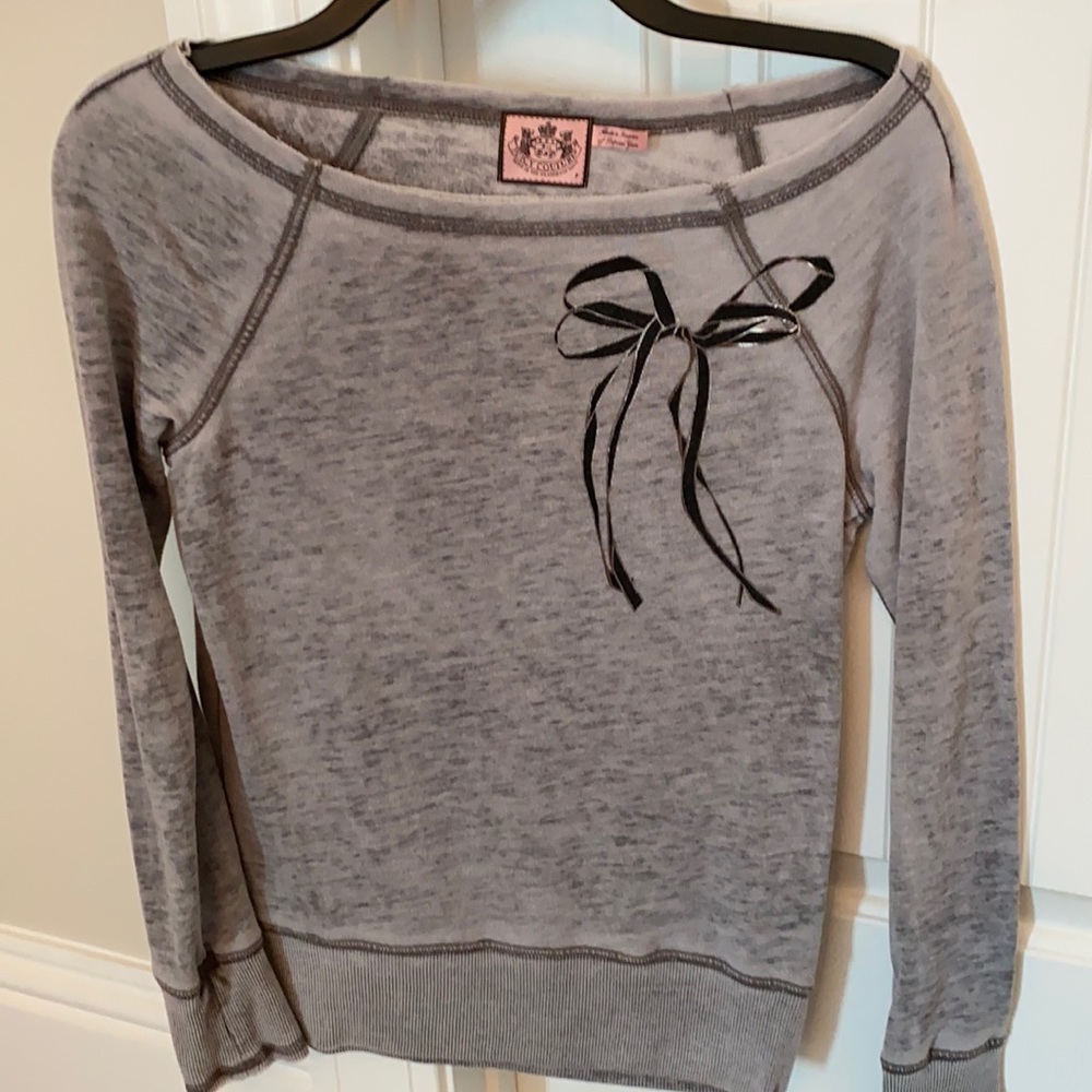 Boat neck lightweight juicy top